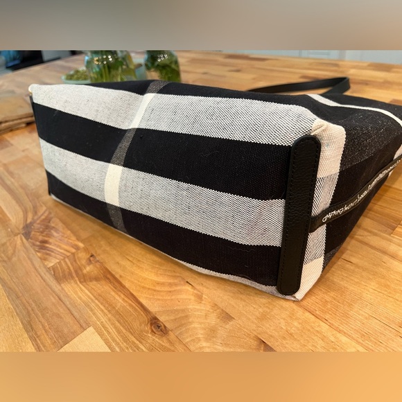 Authentic Burberry Coated Canvas Tote Bag - Picture 7 of 12